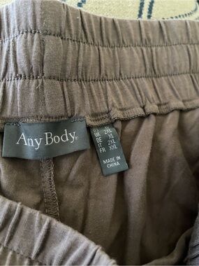 AnyBody Chocolate Brown Elastic Waist Knit Skirt